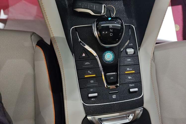 Used BYD Song PLUS New Energy 2021 DM-i 51KM Prestige Model Gear Lever