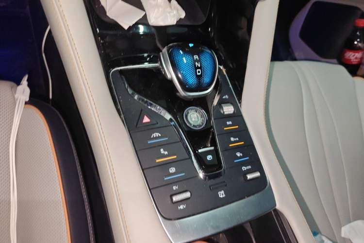 Used BYD Song PLUS New Energy 2021 DM-i 110KM Flagship PLUS Gear Lever