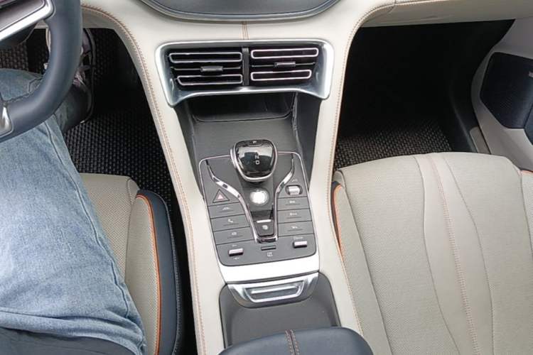 Used BYD Song PLUS New Energy 2021 DM-i 110KM Flagship PLUS Gear Lever