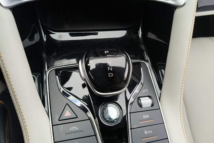 Used BYD Song PLUS New Energy 2021 DM-i 110KM Flagship PLUS 5G Edition Gear Lever