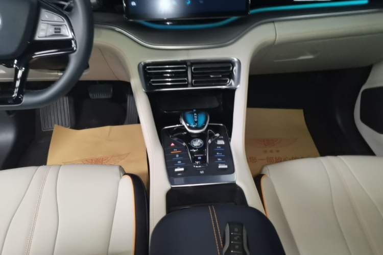 Used BYD Song PLUS New Energy 2021 DM-i 110KM Flagship Model Gear Lever