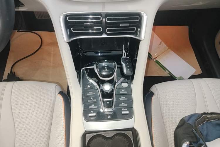 Used BYD Song PLUS New Energy 2021 DM-i 51KM Prestige Model Gear Lever