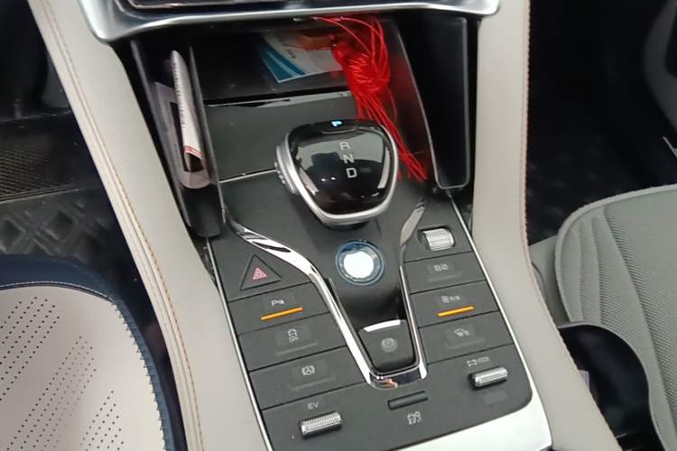 Used BYD Song PLUS New Energy 2021 DM-i 110KM Flagship Model Gear Lever