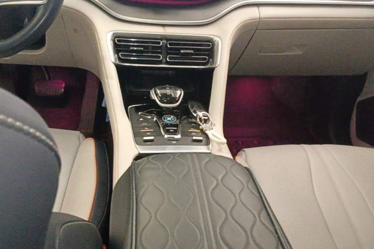 Used BYD Song PLUS New Energy 2021 DM-i 110KM Flagship PLUS Gear Lever
