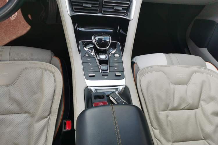Used BYD Song PLUS New Energy 2021 EV Executive Model Gear Lever