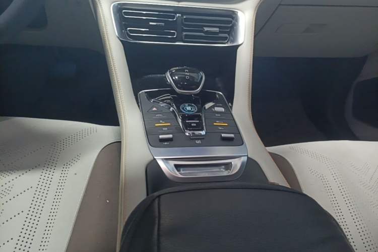 Used BYD Song PLUS New Energy 2021 DM-i 51KM Prestige Model Gear Lever