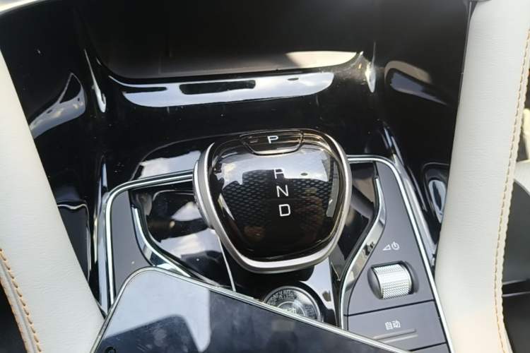 Used BYD Song PLUS New Energy 2021 DM-i 110KM Flagship PLUS 5G Edition Gear Lever
