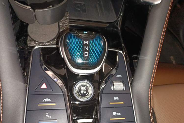 Used BYD Song PLUS New Energy 2021 DM-i 100KM Four-Wheel Drive Flagship PLUS Gear Lever