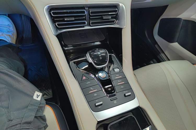 Used BYD Song PLUS New Energy 2021 DM-i 110KM Flagship PLUS Gear Lever