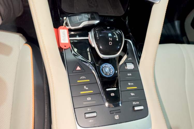 Used BYD Song PLUS New Energy 2021 DM-i 110KM Flagship Model Gear Lever
