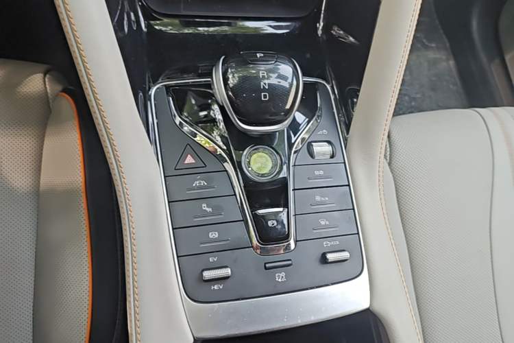 Used BYD Song PLUS New Energy 2021 DM-i 110KM Flagship PLUS Gear Lever