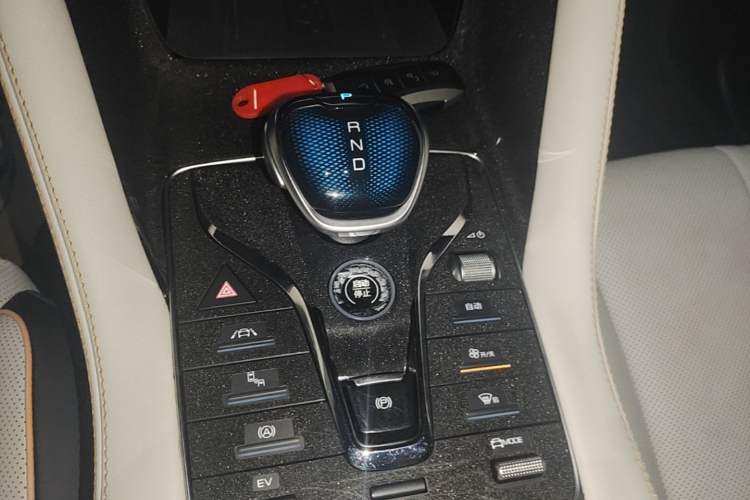 Used BYD Song PLUS New Energy 2021 DM-i 110KM Flagship Model Gear Lever