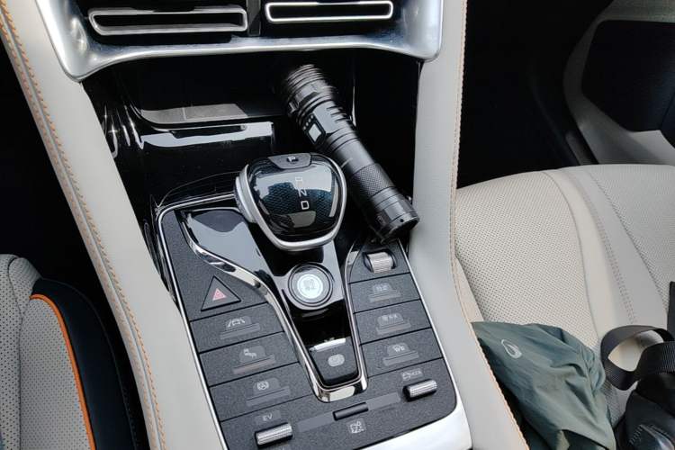 Used BYD Song PLUS New Energy 2021 DM-i 110KM Flagship PLUS Gear Lever
