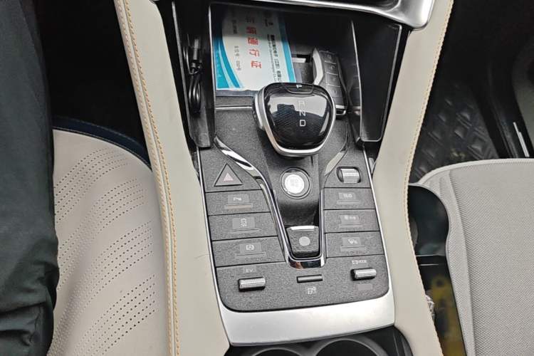 Used BYD Song PLUS New Energy 2021 DM-i 110KM Flagship Model Gear Lever