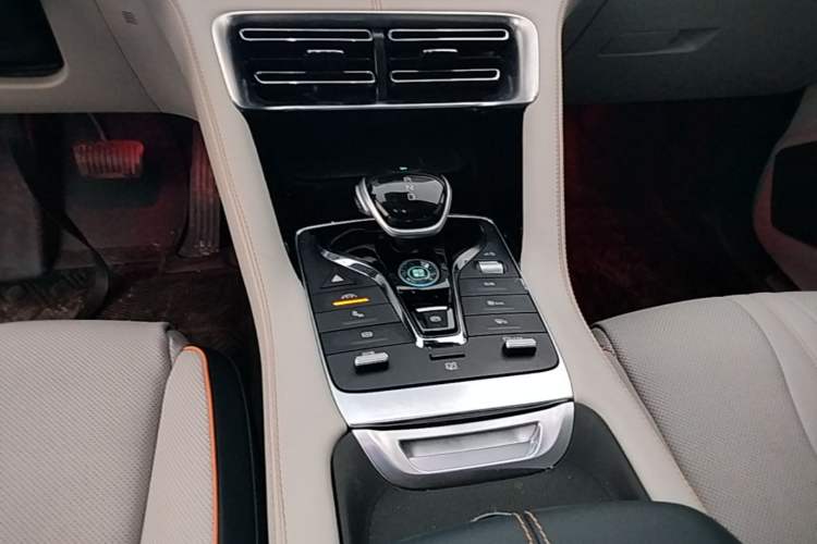 Used BYD Song PLUS New Energy 2021 EV Flagship Model Gear Lever