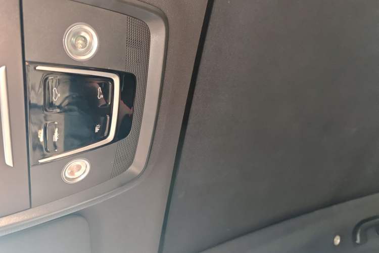 Used BYD Song PLUS New Energy 2021 DM-i 100KM Four-Wheel Drive Flagship PLUS Headliner