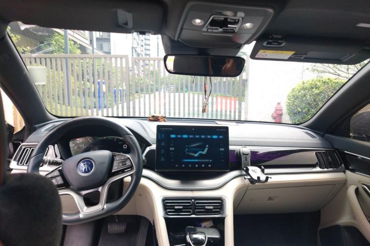 Used BYD Song PLUS New Energy 2021 EV Flagship Model Interior 2