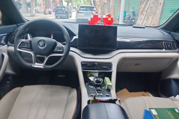 Used BYD Song PLUS New Energy 2021 EV Flagship Model Interior 2