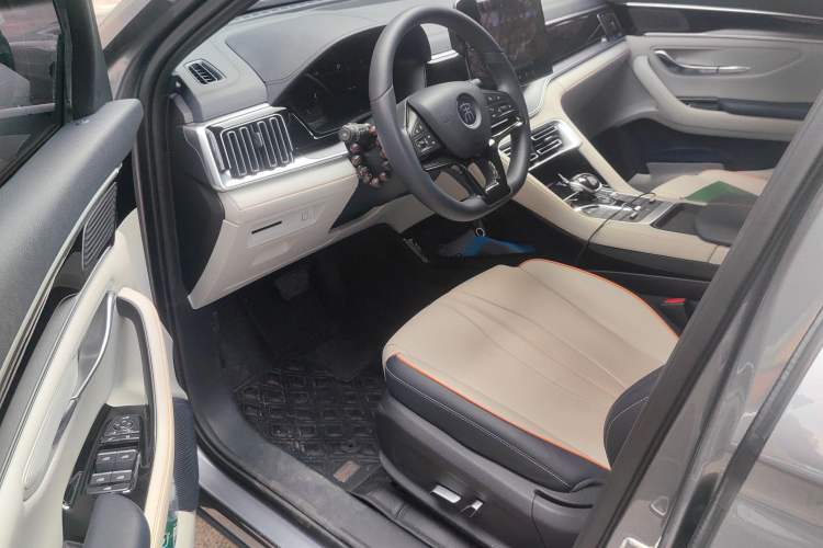 Used BYD Song PLUS New Energy 2021 DM-i 110KM Flagship Model Interior 3