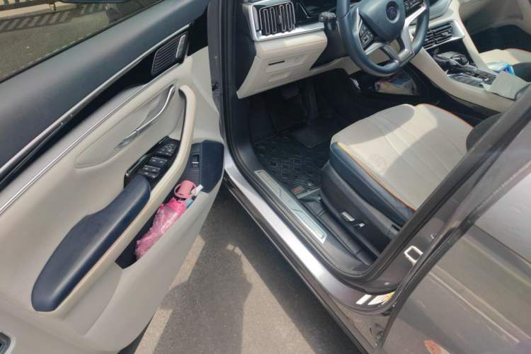 Used BYD Song PLUS New Energy 2021 EV Flagship Model Interior 3