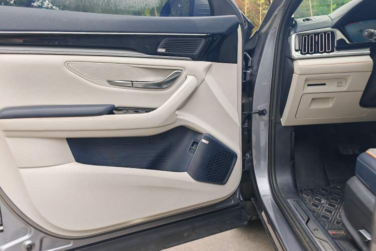 Used BYD Song PLUS New Energy 2021 DM-i 110KM Flagship PLUS 5G Edition Interior 3