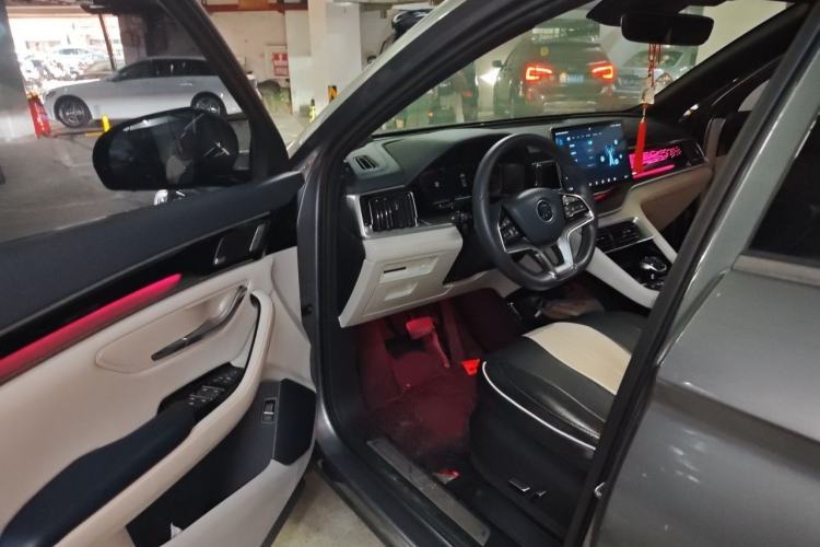 Used BYD Song PLUS New Energy 2021 EV Flagship Model Interior 3