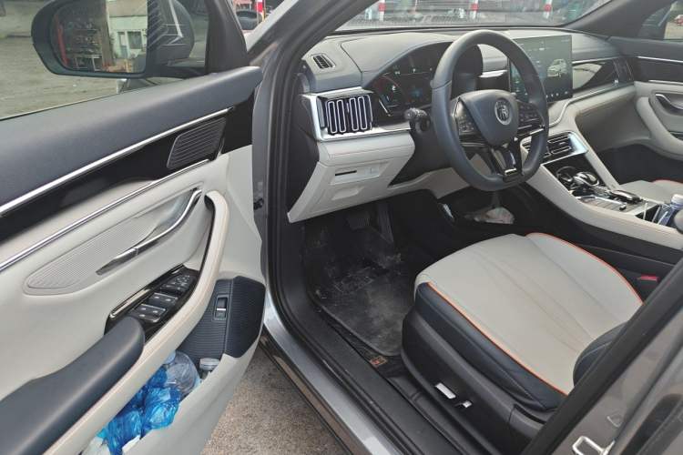 Used BYD Song PLUS New Energy 2021 DM-i 110KM Flagship Model Interior 3