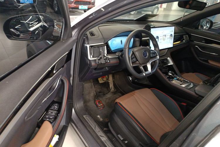 Used BYD Song PLUS New Energy 2021 DM-i 100KM Four-Wheel Drive Flagship PLUS Interior 3