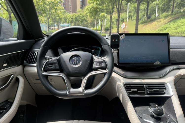 Used BYD Song PLUS New Energy 2021 DM-i 51KM Prestige Model Interior 4