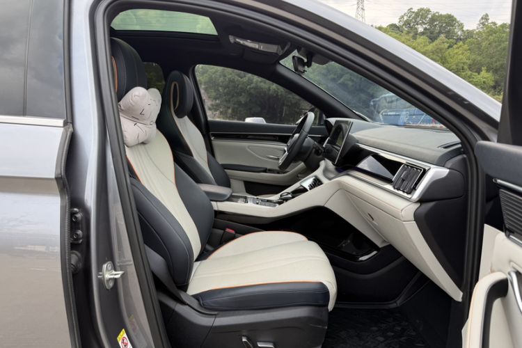 Used BYD Song PLUS New Energy 2021 DM-i 51KM Prestige Model Interior 6