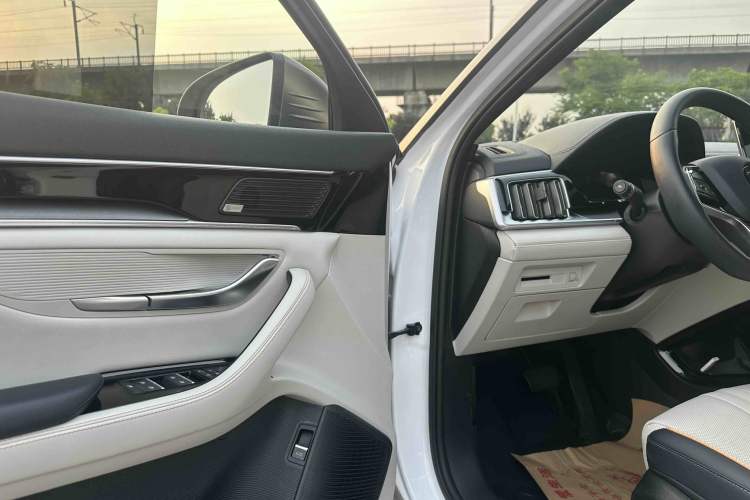 Used BYD Song PLUS New Energy 2021 DM-i 51KM Prestige Model Interior 6