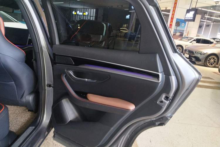 Used BYD Song PLUS New Energy 2021 DM-i 100KM Four-Wheel Drive Flagship PLUS Interior 6