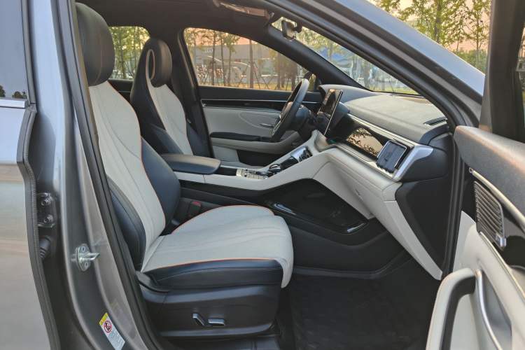 Used BYD Song PLUS New Energy 2021 DM-i 51KM Prestige Model Interior 6