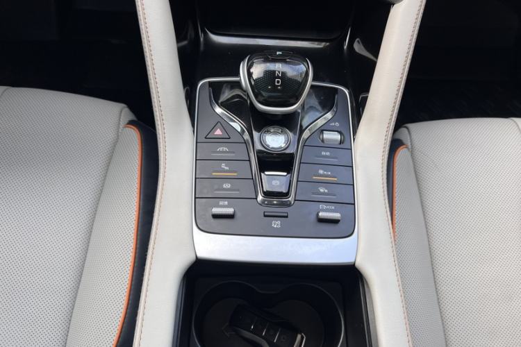 Used BYD Song PLUS New Energy 2021 EV Flagship Model Interior 7