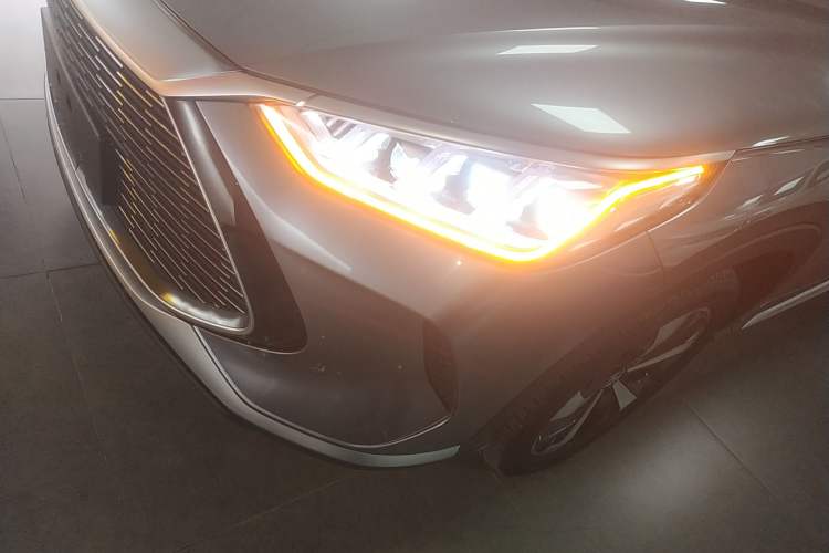 Used BYD Song PLUS New Energy 2021 DM-i 110KM Flagship Model Left Front Headlight
