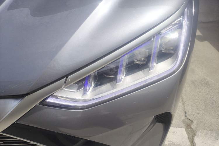 Used BYD Song PLUS New Energy 2021 DM-i 100KM Four-Wheel Drive Flagship PLUS Left Front Headlight