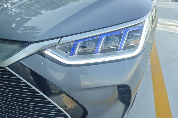 Used BYD Song PLUS New Energy 2021 DM-i 110KM Flagship PLUS Left Front Headlight