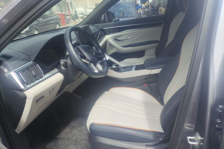 Used BYD Song PLUS New Energy 2021 DM-i 100KM Four-Wheel Drive Flagship PLUS Left Front Seat