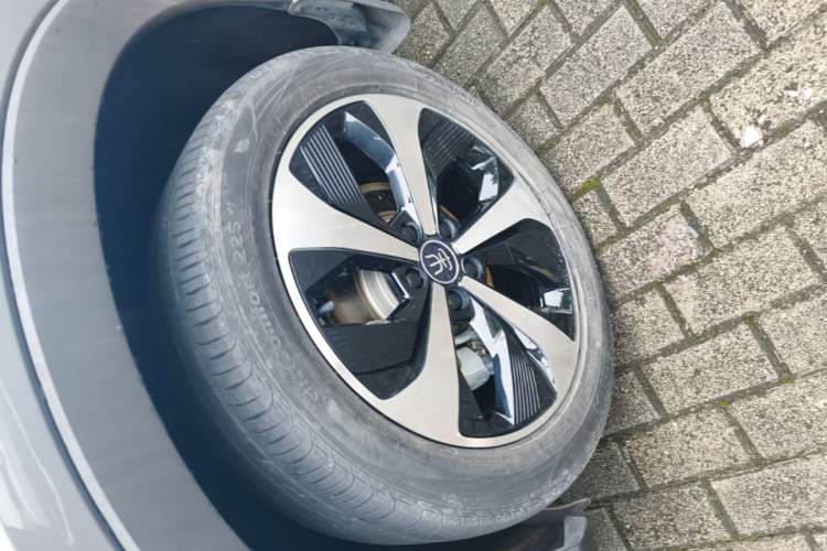 Used BYD Song PLUS New Energy 2021 DM-i 51KM Prestige Model Left Front Wheel Hub