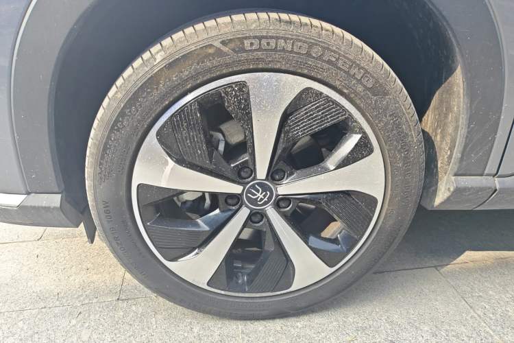 Used BYD Song PLUS New Energy 2021 DM-i 51KM Prestige Model Left Front Wheel Hub