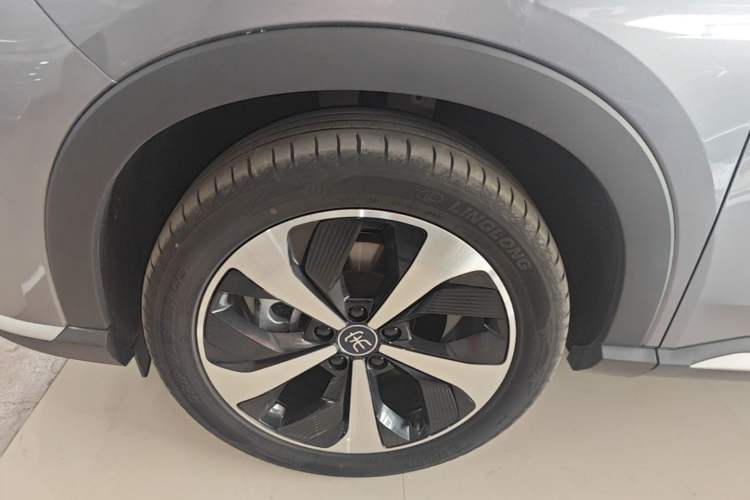 Used BYD Song PLUS New Energy 2021 DM-i 110KM Flagship PLUS Left Front Wheel Hub