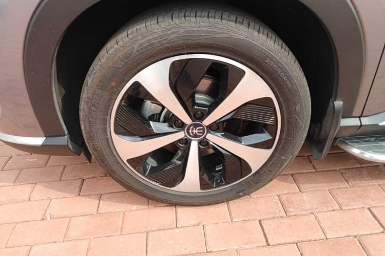 Used BYD Song PLUS New Energy 2021 DM-i 110KM Flagship PLUS Left Front Wheel Hub