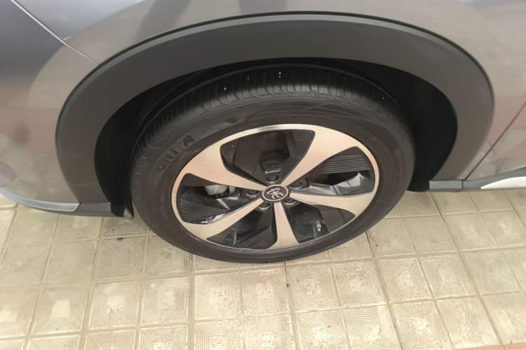 Used BYD Song PLUS New Energy 2021 DM-i 51KM Prestige Model Left Front Wheel Hub