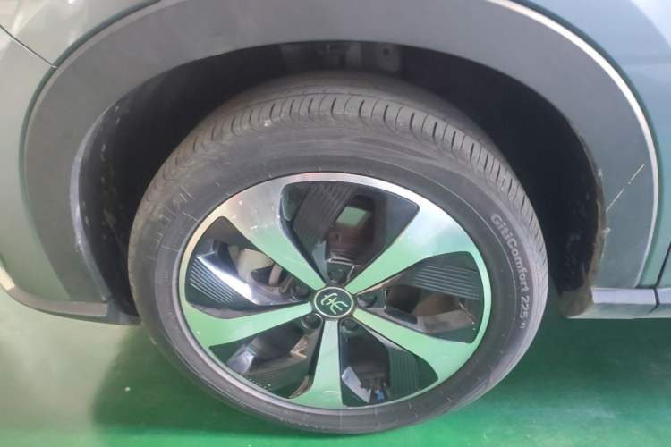 Used BYD Song PLUS New Energy 2021 EV Deluxe Model Left Front Wheel Hub