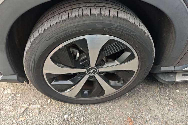 Used BYD Song PLUS New Energy 2021 DM-i 110KM Flagship PLUS Left Front Wheel Hub