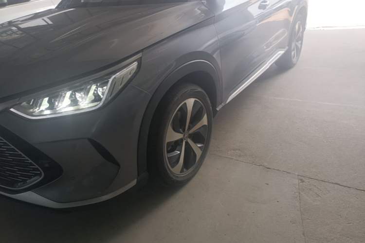 Used BYD Song PLUS New Energy 2021 DM-i 110KM Flagship Model Left Front Wheel Hub