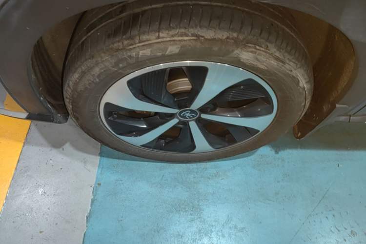 Used BYD Song PLUS New Energy 2021 DM-i 110KM Flagship Model Left Front Wheel Hub