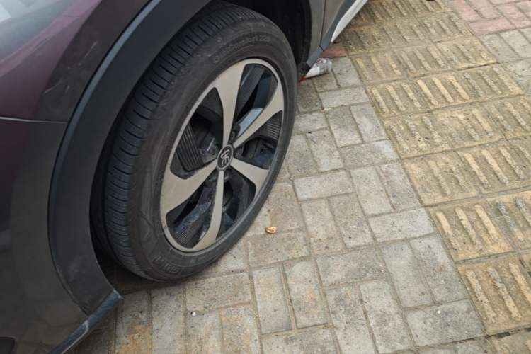 Used BYD Song PLUS New Energy 2021 DM-i 110KM Flagship Model Left Front Wheel Hub