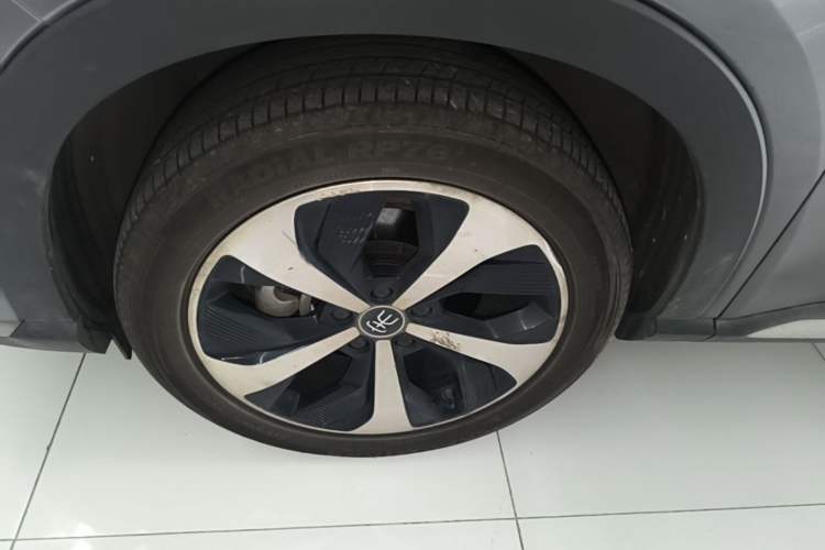 Used BYD Song PLUS New Energy 2021 DM-i 110KM Flagship PLUS Left Front Wheel Hub