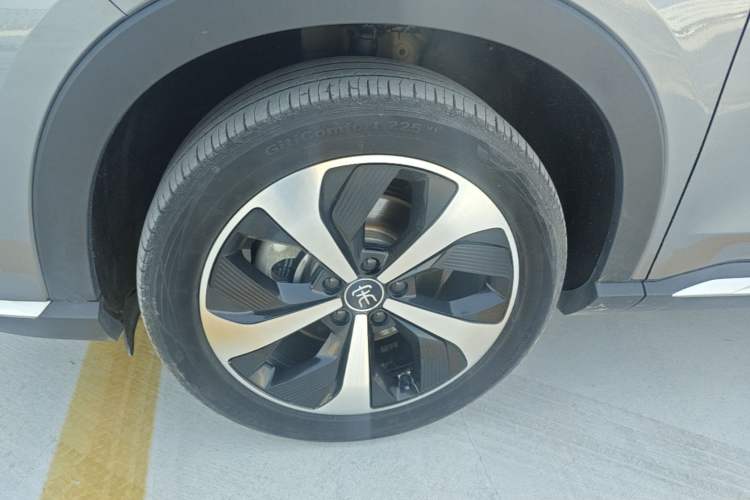 Used BYD Song PLUS New Energy 2021 DM-i 110KM Flagship PLUS Left Front Wheel Hub